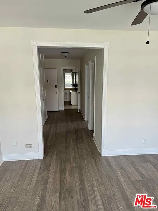 2 bed, 2.0 bath, 937 sqft, $2,300 — Photo 2
