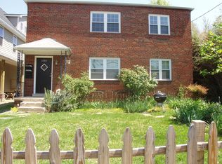 1105 S Edgewood St #1, Arlington, VA 22204