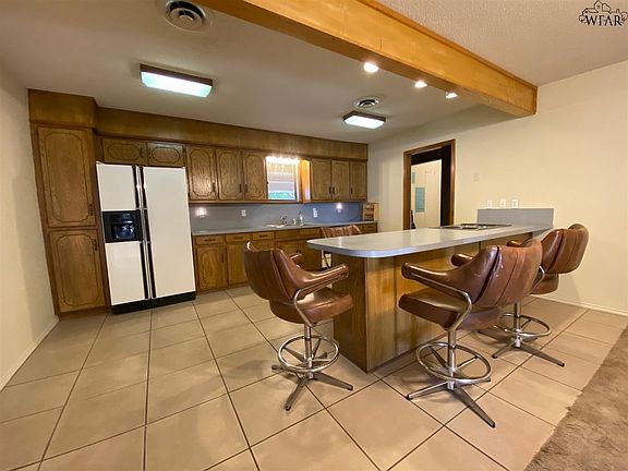 5th image of 4008 Gossett Dr