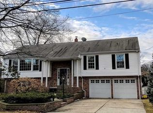 18 Van Wagoner Dr, Englewood Cliffs, NJ 07632