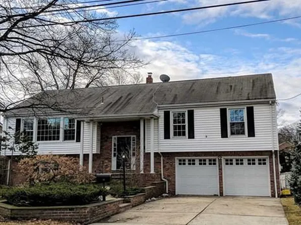18 Van Wagoner Dr, Englewood Cliffs, NJ 07632