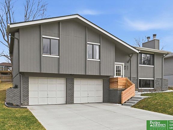 3rd image of 501 Laredo Rd