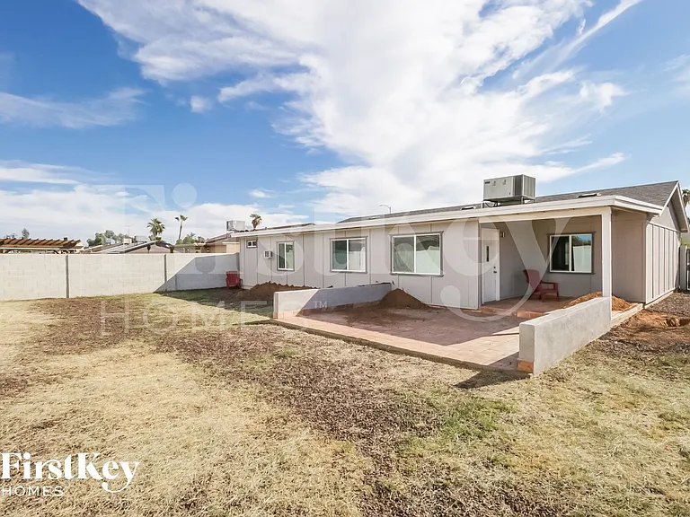 3412 E Claire Dr — Photo 14