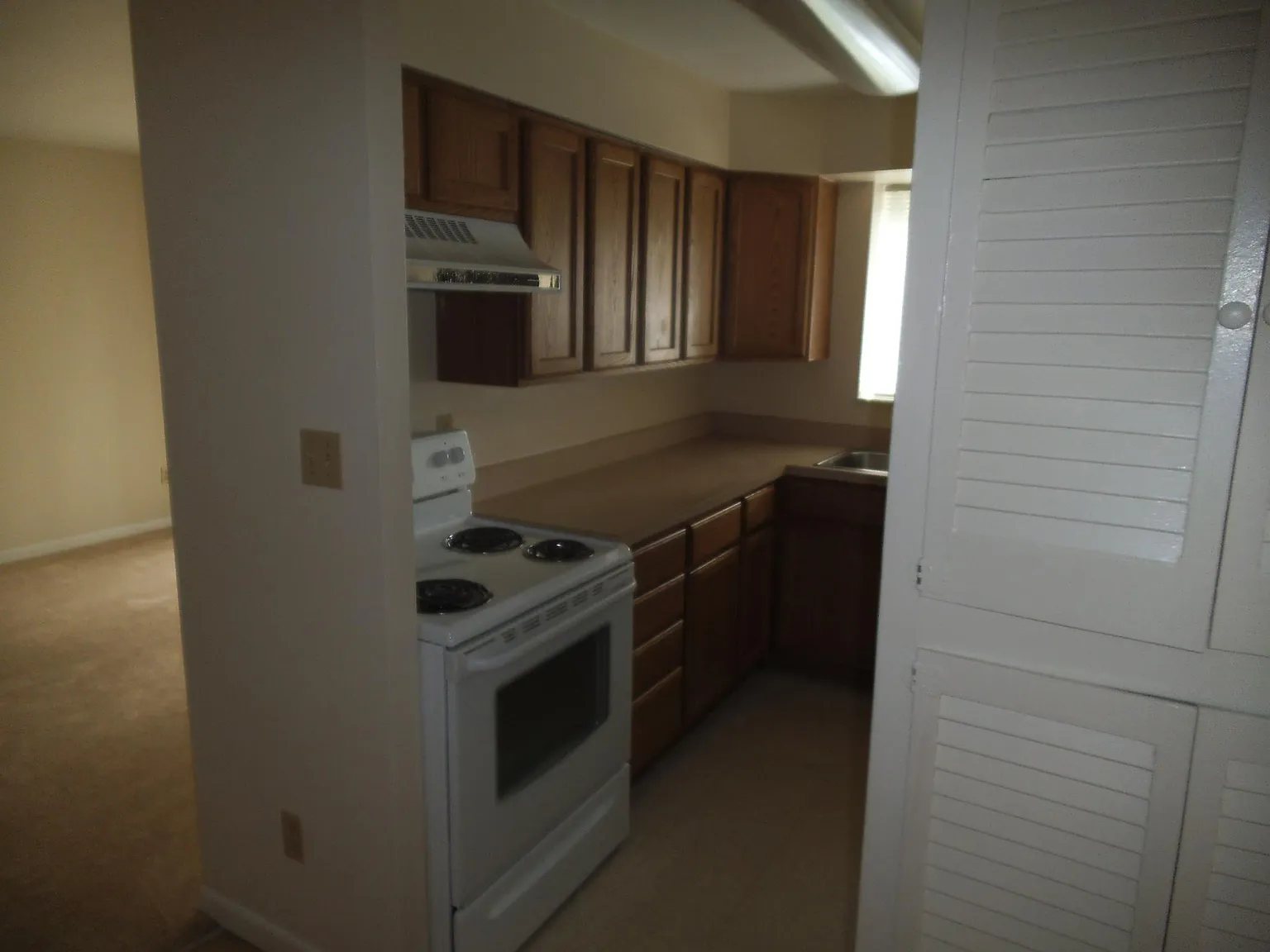 Sherlock Tower Apartments — Photo 1