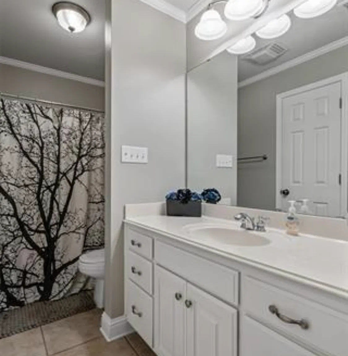 3 bed, 1804 sqft, $1,995 — Photo 3