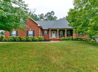173 Suesand Ct, Pleasant View, TN 37146