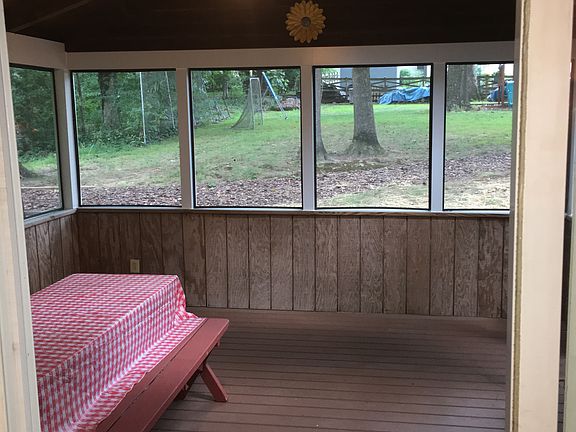 Screened-in Porch