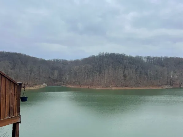 3942 E Eagle Bay Dr, Bloomington, IN 47401