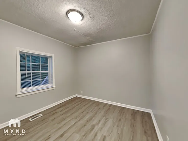 102 Harrison Rd — Photo 11