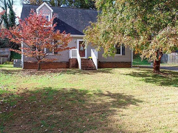 2nd image of 3307 Green Needle Dr