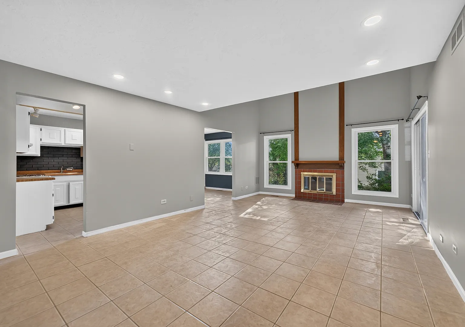 3 bed, 1510 sqft, $2,950 — Photo 4