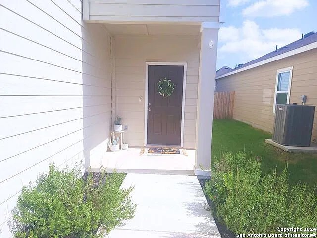 4 bed, 2.5 bath, 2125 sqft, $2,100 — Photo 4