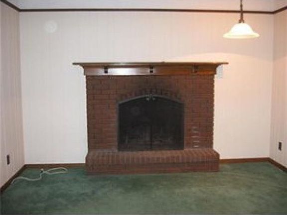 5th image of 5606 Larchmont Dr