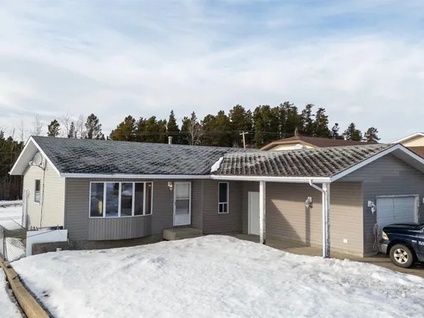 21 E Tressa St, Swan Hills, AB T0G 2C0