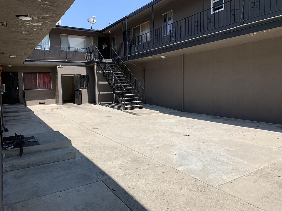 1st image of 1928 S Mariposa Ave