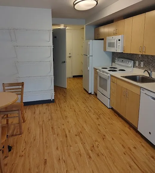 Marion West Apartments — Photo 9