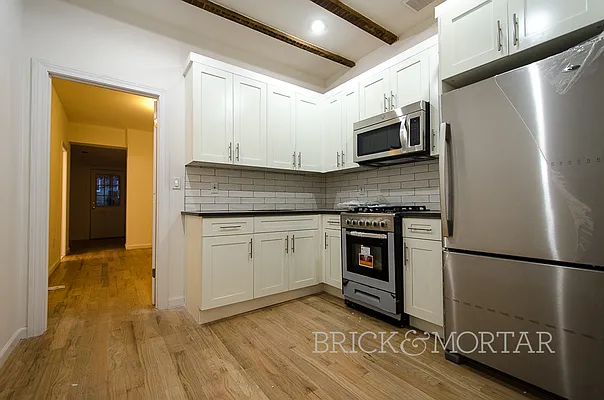 Rented by Brick&Mortar | media 23