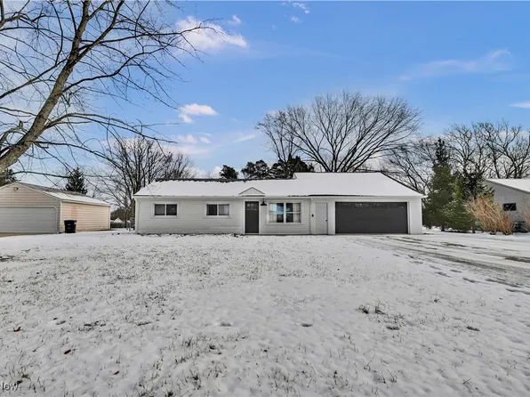 1855 Pinewood Dr, Brunswick, OH 44212