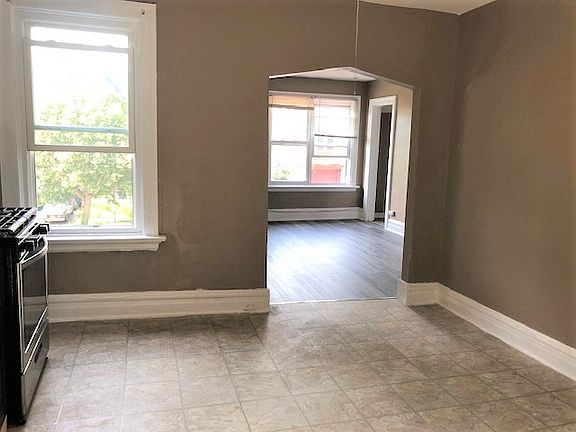 3rd image of 301 Jersey St APT 2