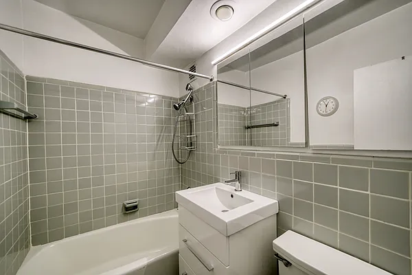 Rented by Oxford Property Group | media 6