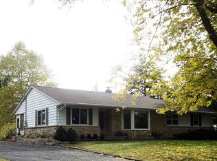 W279N1888 Prospect Ave, Pewaukee, WI 53072