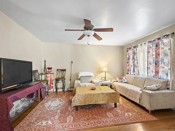 3rd image of 6080-82 Horton Dr