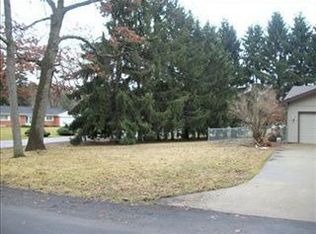 220 Beckwith Dr, Battle Creek, MI 49015