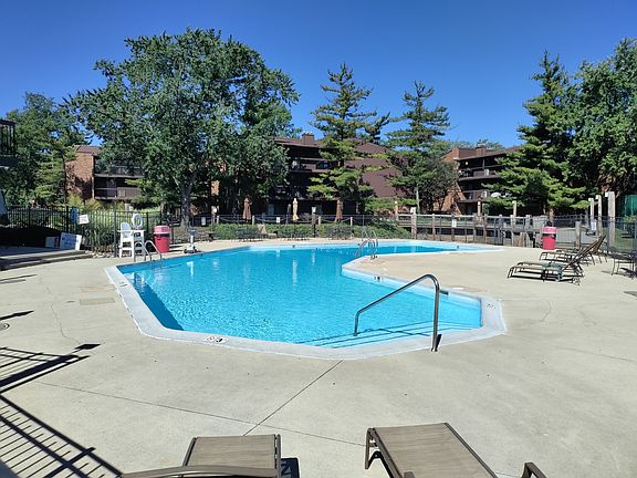 5th image of 14529 Walden Ct #Penthouse 3