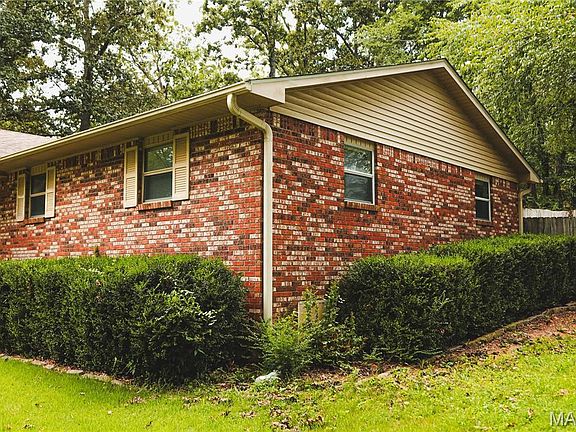 5th image of 2632 Fox Dr