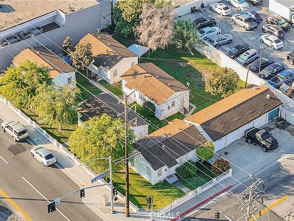 3rd image of 335-339 Centinela Ave