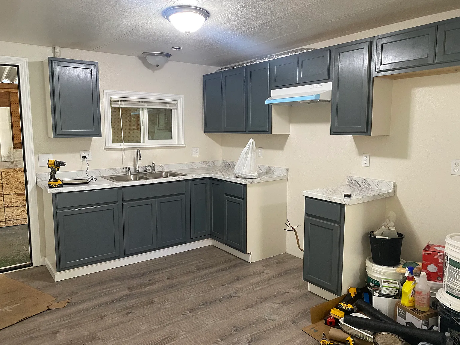 3 bed, 960 sqft, $1,800 — Photo 4
