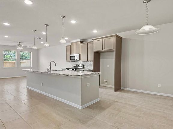 3rd image of 7349 Hinsdale Dr