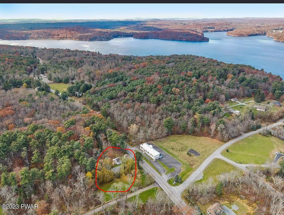 Route 507, Paupack — Photo 4