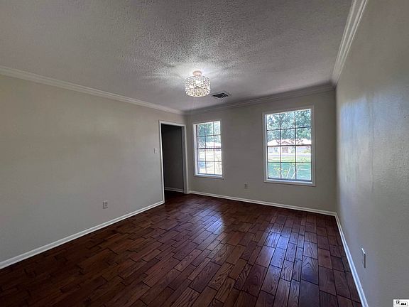 5th image of 305 Connie Lynne Dr