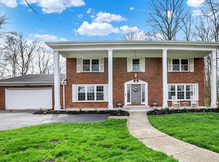 40 Twinshore Ct, Carmel, IN 46033