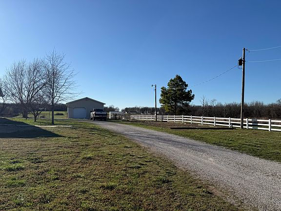 5th image of 21561 Lawrence 1074