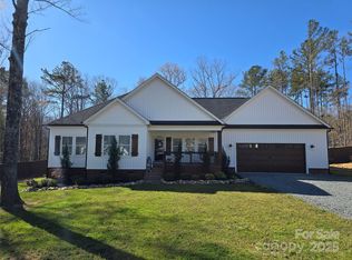 1934 Hollybrook Ln, Lancaster, SC 29720