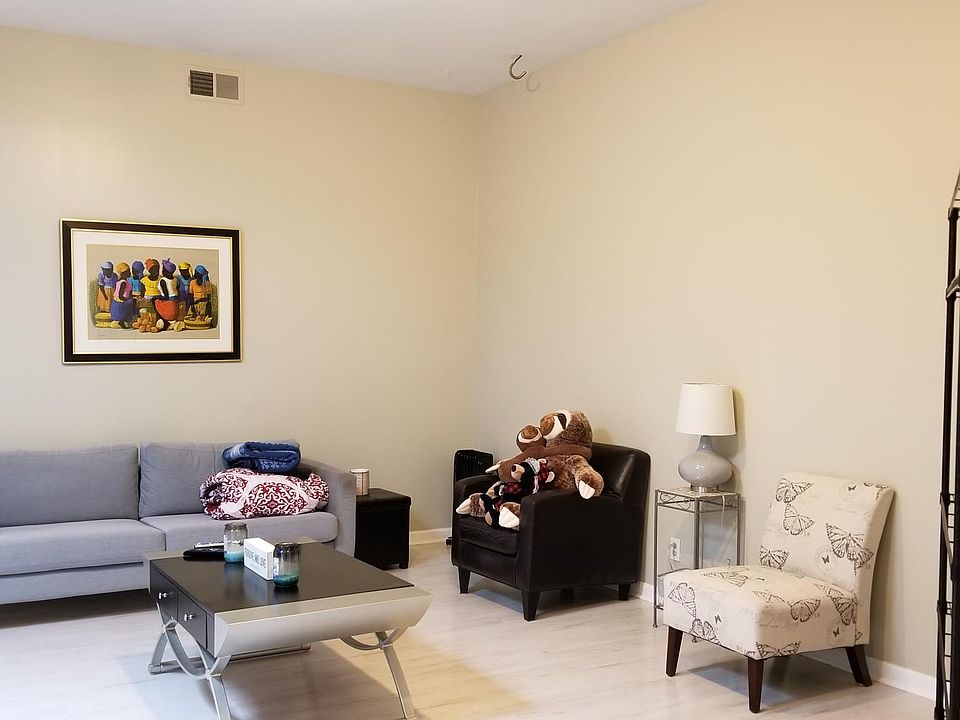 1st image of 2247 S Grand Blvd #B