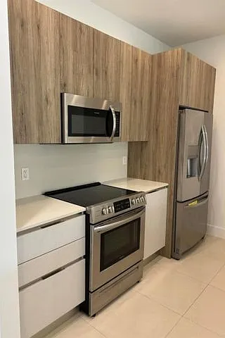 2 bed, 2.5 bath, $4,250 — Photo 2