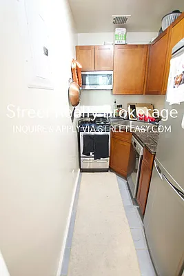 Rented by Street Realty Brokerage LLC | media 9