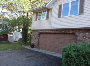 218 Galtier Pl, Shoreview, MN 55126