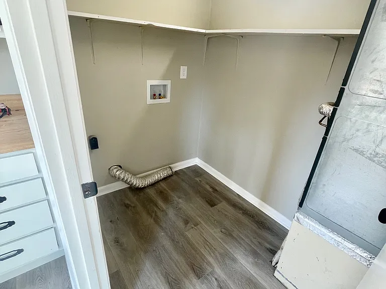 511 Brown School Rd — Photo 5