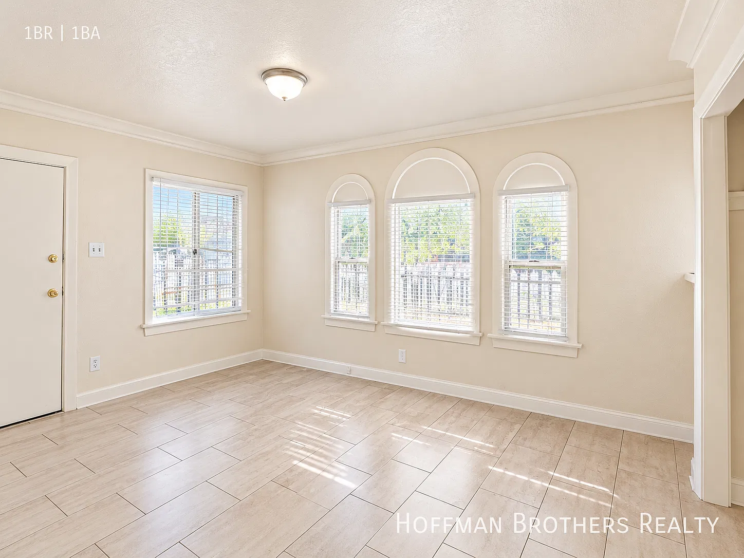 6326 Brynhurst Ave Los Angeles, CA 90043 — Photo 4