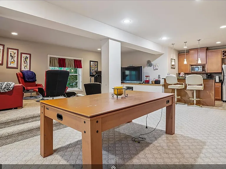 8090 Paper Birch Dr — Photo 2