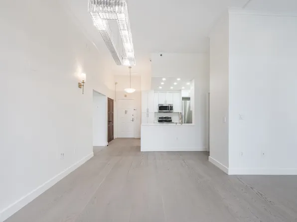 20 2nd Street image 12 of 39