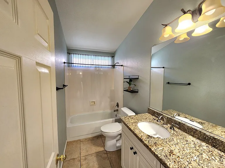 15013 S 46th Pl — Photo 9