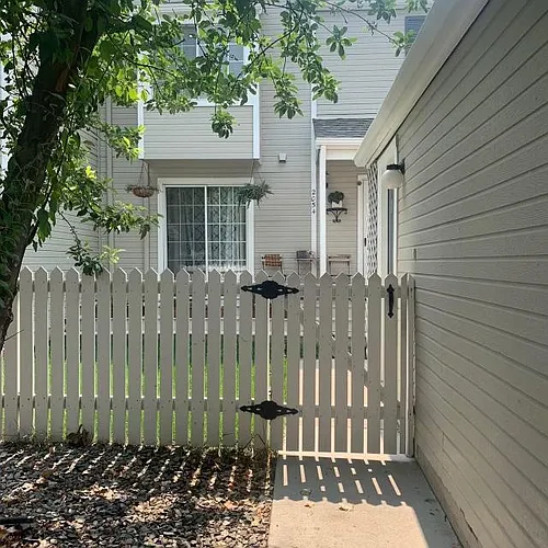 2054 Sunridge Cir Photo 1