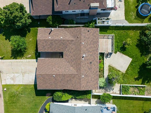 2nd image of 10211 95th Ave