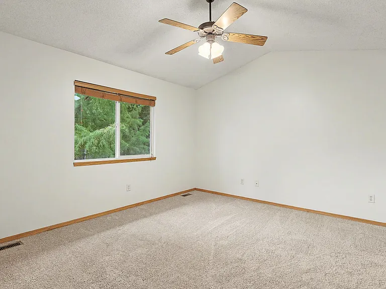 2316 N Shefford Cir — Photo 17
