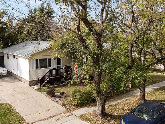 3rd image of 5218 E 45th St